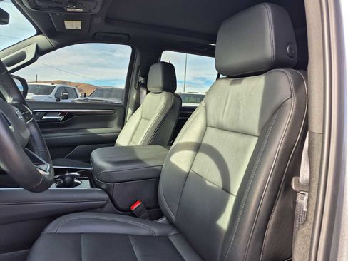 Used 2025 Chevrolet Tahoe Z71 w/ Z71 Off-Road Package image 21