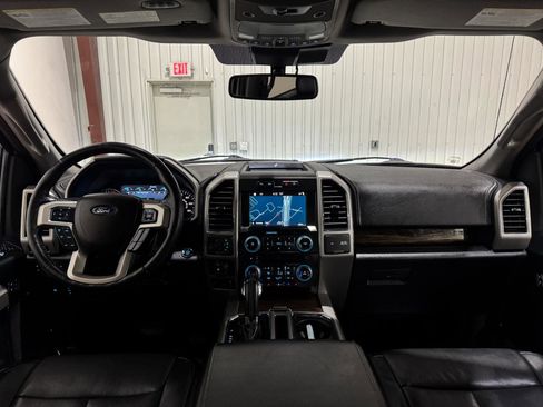 Used 2018 Ford F150 Lariat w/ Equipment Group 502A Luxury AWD/4WD image 19