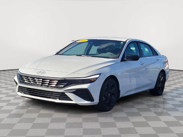 Certified 2026 Hyundai Elantra Sport FWD image 2