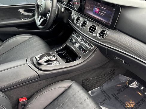 Used 2019 Mercedes-Benz E 300 image 34