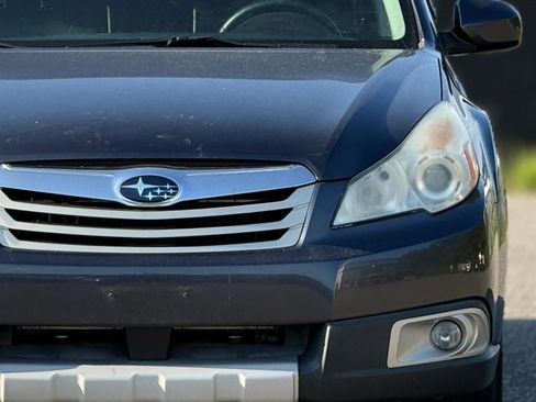 Used 2012 Subaru Outback 2.5i Limited AWD/4WD image 12