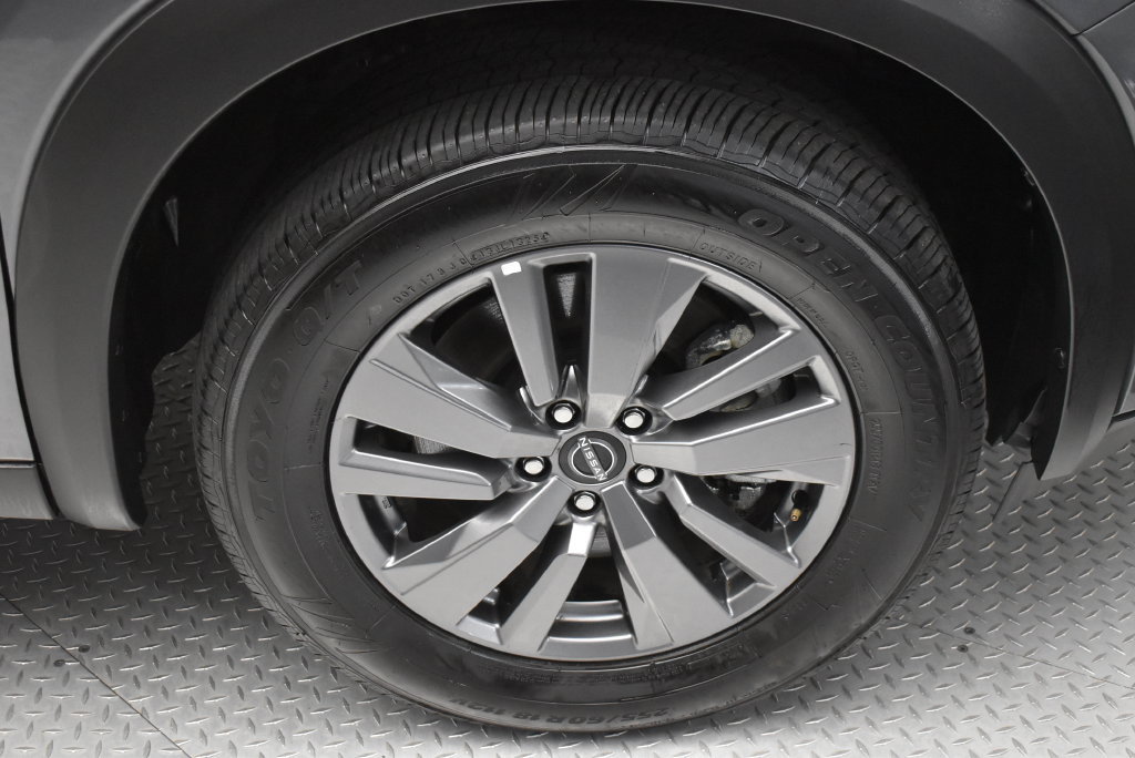Certified 2025 Nissan Pathfinder SV FWD image 34