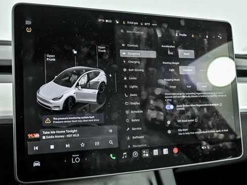 Used 2023 Tesla Model Y Long Range AWD/4WD image 26