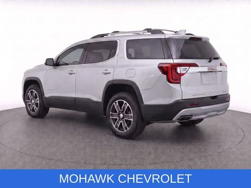Used 2020 GMC Acadia SLT w/ Driver Alert Package II AWD/4WD image 4
