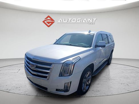 Used 2020 Cadillac Escalade ESV Premium Luxury image 1