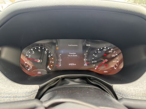 Used 2023 Jeep Compass Latitude w/ Convenience Group image 11