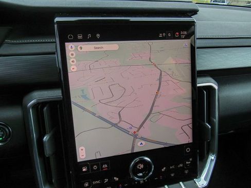 New 2025 GMC Acadia Elevation image 21