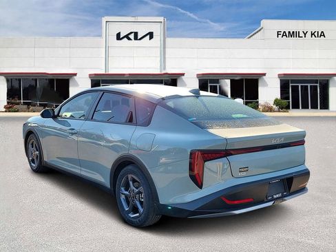 New 2026 Kia K4 LXS image 4
