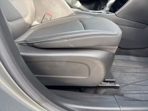 Used 2023 Buick Encore GX Select w/ Sport Touring Package FWD image 30