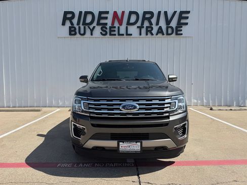 Used 2018 Ford Expedition Limited w/ Equipment Group 301A AWD/4WD image 10