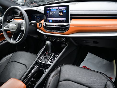 Used 2024 Jeep Compass Limited w/ Elite Group image 21