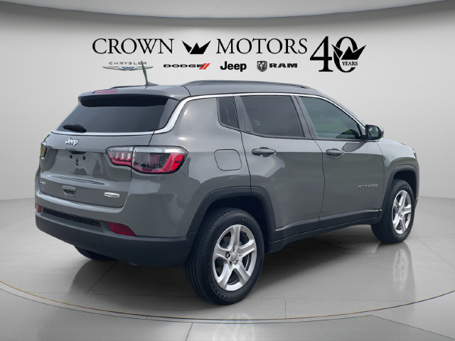Used 2023 Jeep Compass Latitude w/ Sun and Sound Group AWD/4WD image 5