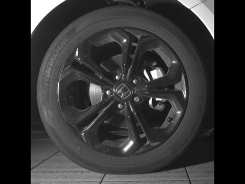 Used 2025 Honda Accord SE image 9