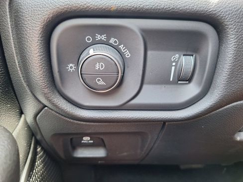 Used 2023 RAM 1500 Big Horn RWD image 12