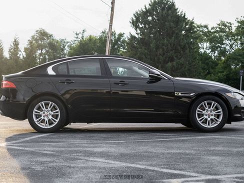 Used 2018 Jaguar XE Premium AWD/4WD image 9