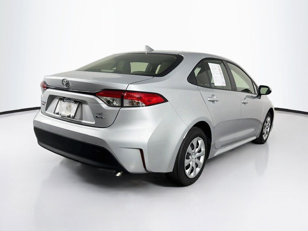 Used 2026 Toyota Corolla LE FWD image 10