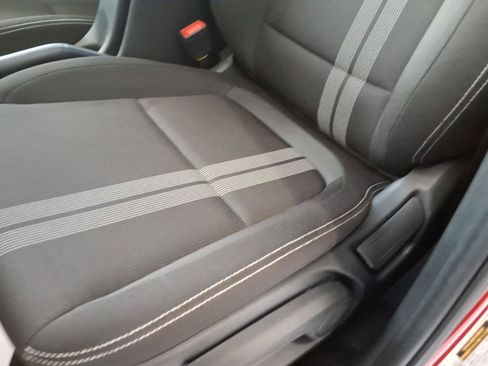 Certified 2025 Hyundai Venue SEL FWD image 18