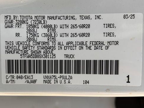 Used 2025 Toyota Tundra Limited image 33