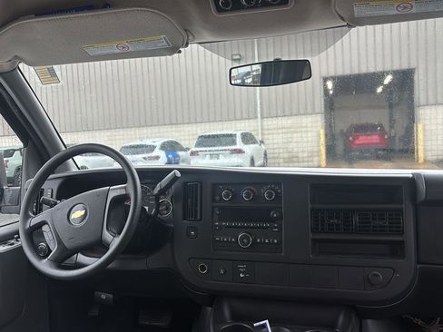 Used 2011 Chevrolet Express 3500 LT w/ LT Preferred Equipment Group RWD image 7