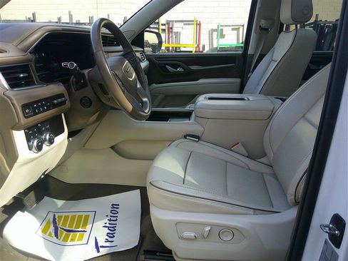 Used 2022 GMC Yukon XL Denali image 10