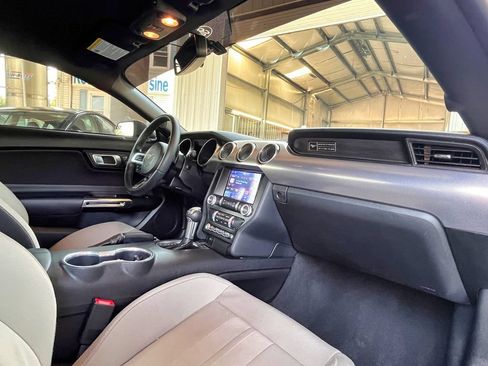 Used 2020 Ford Mustang Coupe w/ Equipment Group 101A RWD image 20