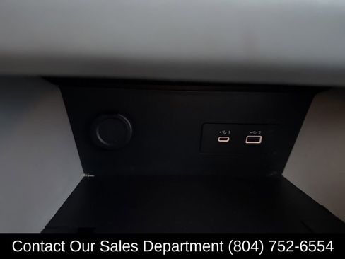 Used 2022 Nissan Pathfinder SV w/ SV Black Package image 22