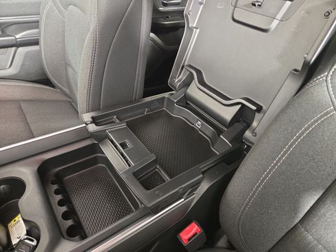 Used 2019 RAM 1500 Big Horn AWD/4WD image 25