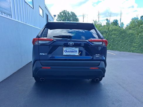 Used 2020 Toyota RAV4 XLE w/ Convenience Package AWD/4WD image 11