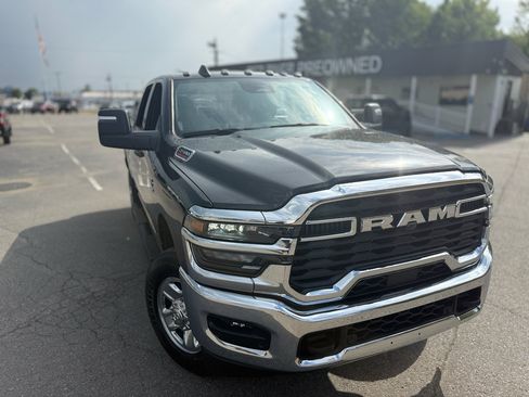 Used 2025 RAM 2500 Tradesman AWD/4WD image 13