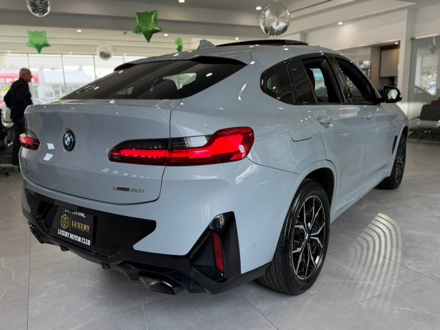 Used 2023 BMW X4 xDrive30i w/ M Sport Package AWD/4WD image 9