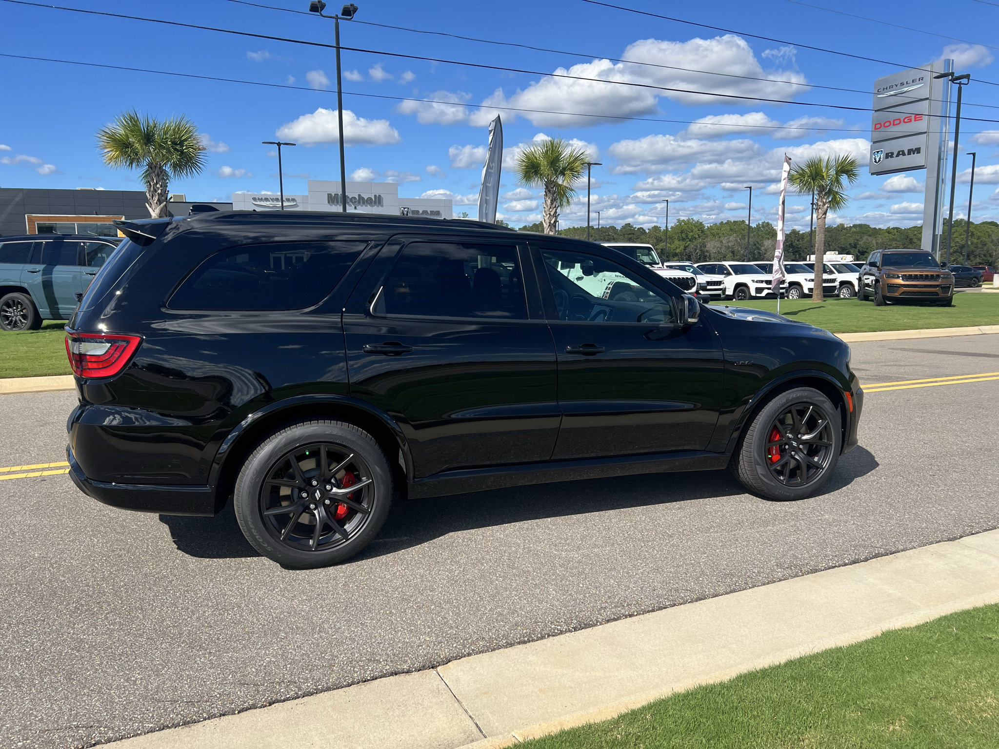 New 2027 Dodge Durango R/T w/ Blacktop Package AWD/4WD image 7