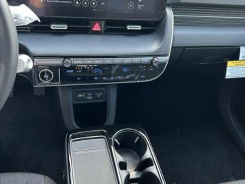 New 2025 Hyundai Ioniq 5 SE image 19