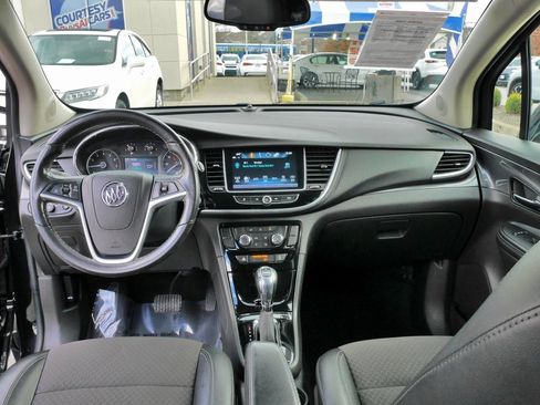 Used 2019 Buick Encore Sport Touring image 18