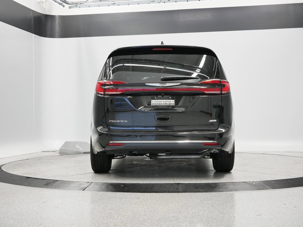 New 2026 Chrysler Pacifica Select AWD/4WD image 8
