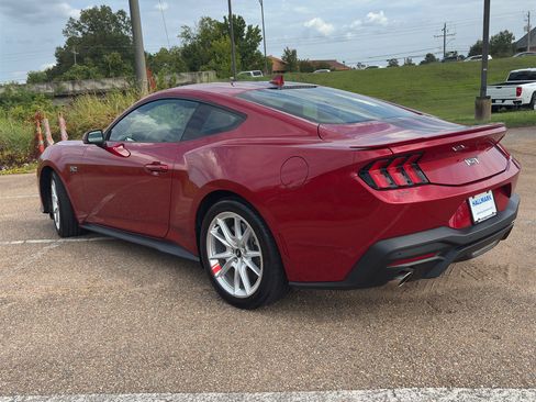 Used 2024 Ford Mustang GT Premium RWD image 7