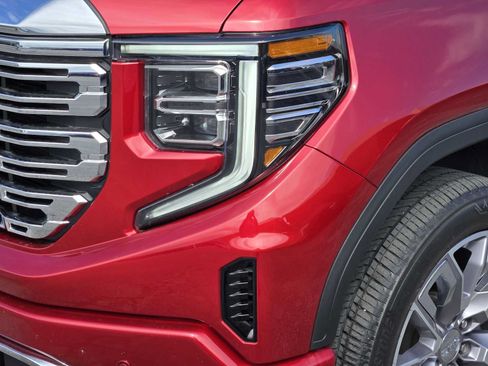 Certified 2023 GMC Sierra 1500 Denali AWD/4WD image 9