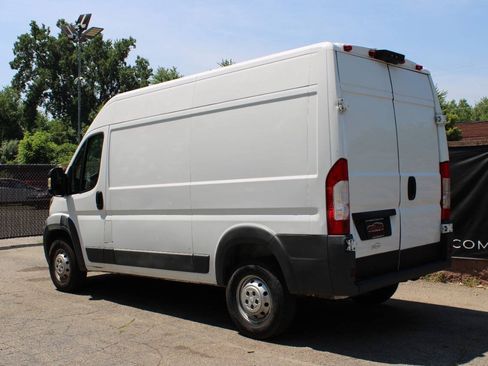 Used 2018 RAM ProMaster 2500 FWD image 3