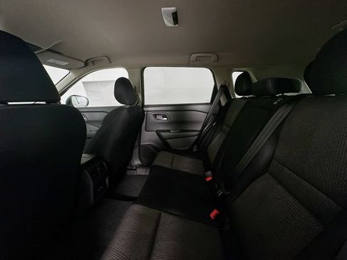 Used 2026 Nissan Rogue SV FWD image 25
