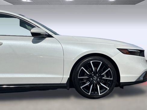 Used 2023 Honda Accord Touring image 35