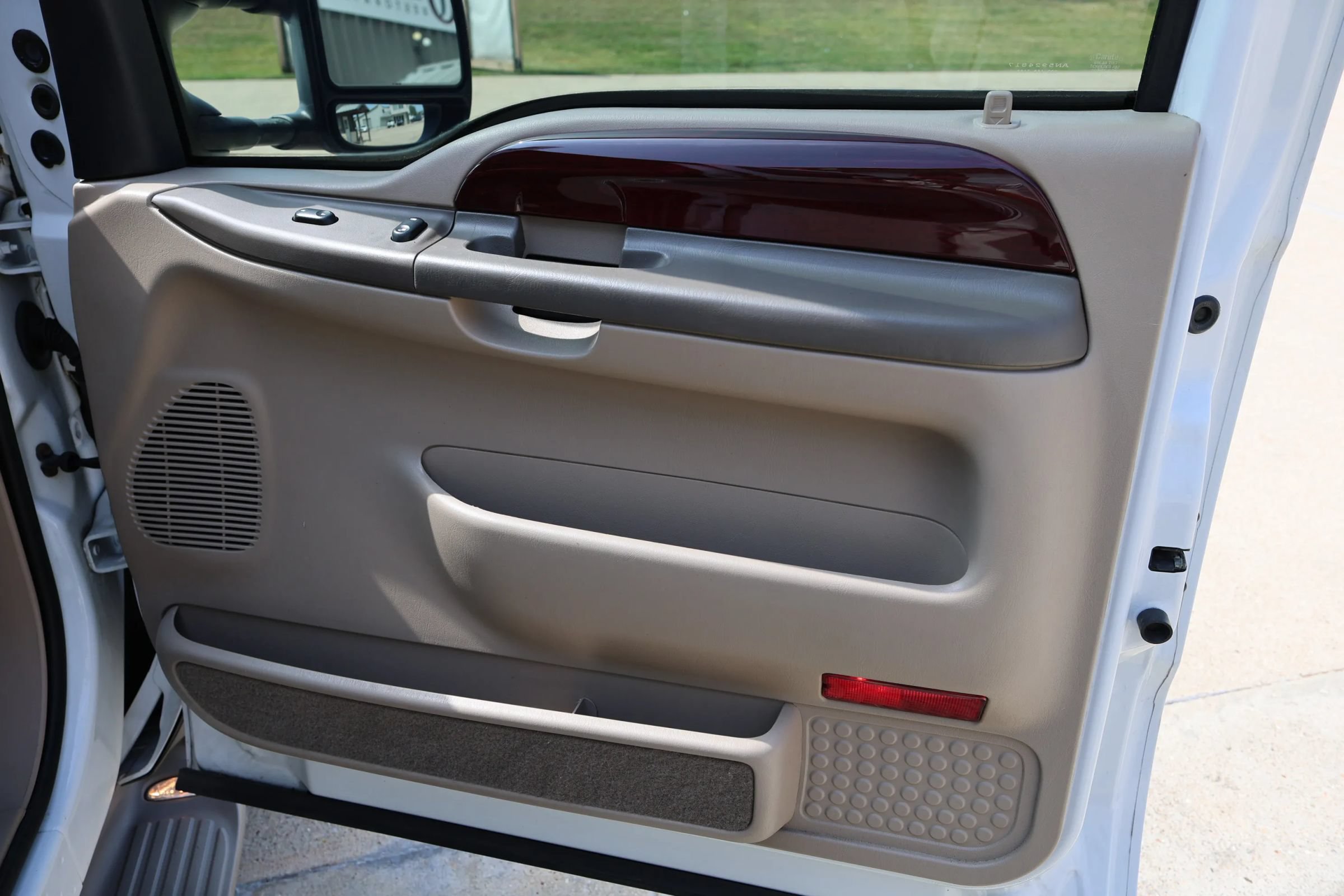 Used 2003 Ford Excursion Eddie Bauer RWD image 48