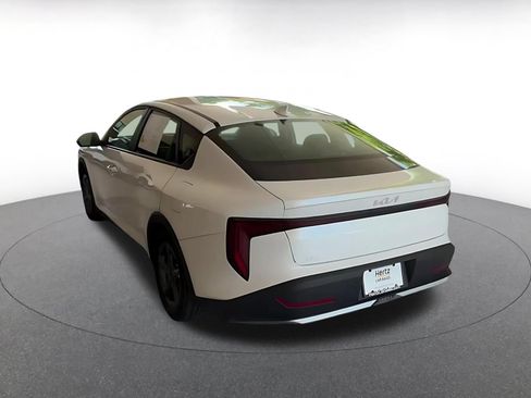 Used 2025 Kia K4 FWD image 11