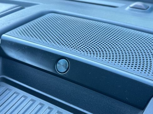 Used 2022 Ford F250 Lariat w/ Lariat Value Package image 22