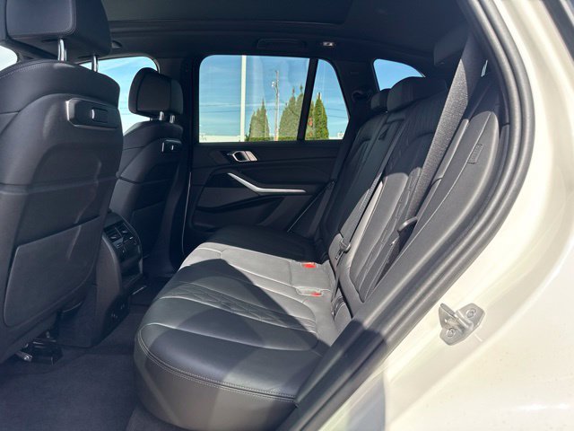 Certified 2024 BMW X5 xDrive40i w/ M Sport Package AWD/4WD image 9