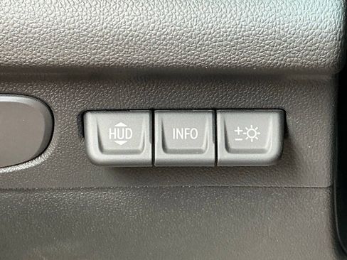Used 2023 Buick Envision Avenir AWD/4WD image 36