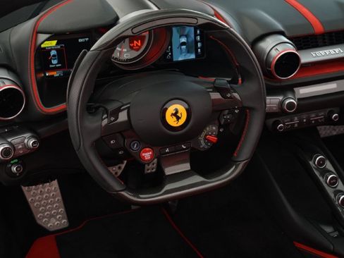 Used 2022 Ferrari 812 GTS RWD image 14