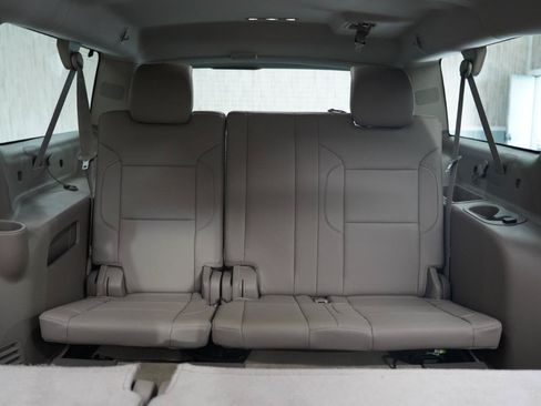 Used 2015 Chevrolet Suburban LT w/ Luxury Package RWD image 38