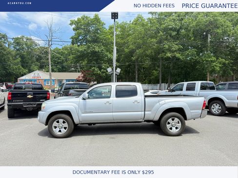 Used 2005 Toyota Tacoma 4x4 Double Cab image 2