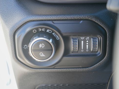 Used 2020 Jeep Gladiator Sport w/ Quick Order Package 24S image 19