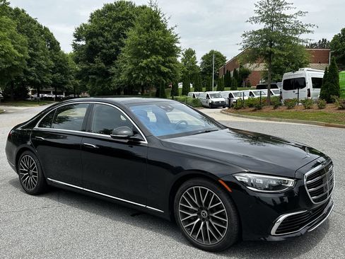Certified 2025 Mercedes-Benz S 580 4MATIC Sedan image 2