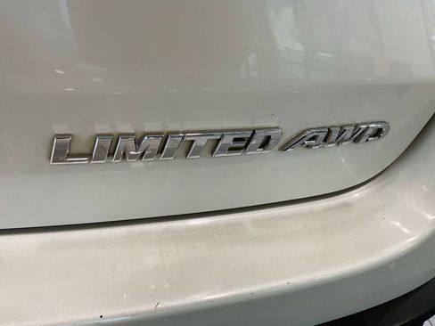 Used 2015 Toyota Highlander Limited AWD/4WD image 26